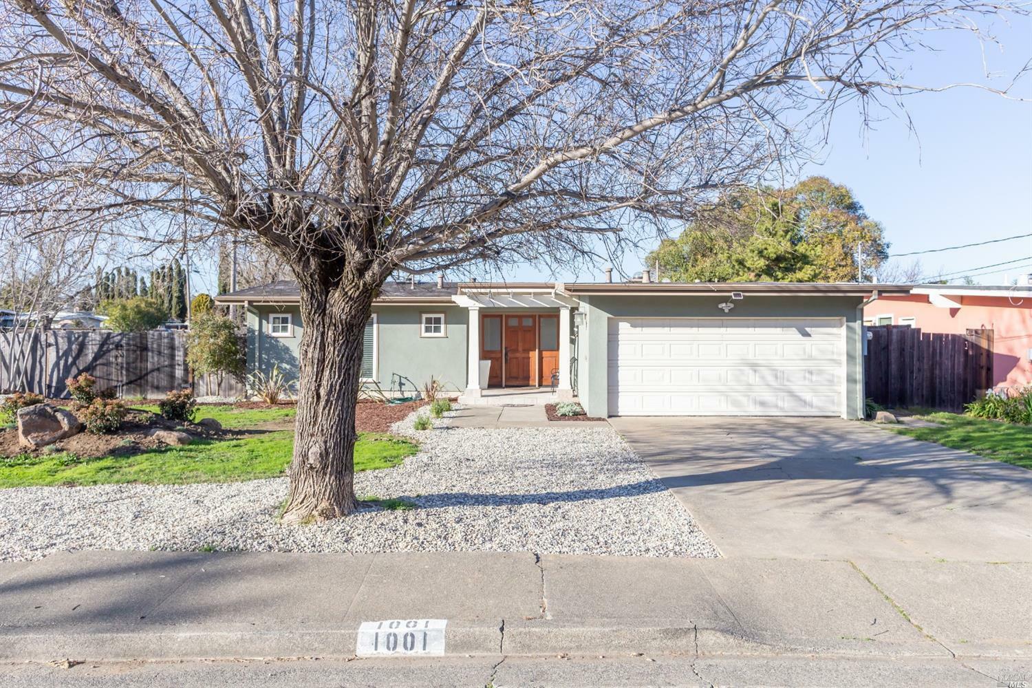 Property Photo:  1001 Adrian Way  CA 94903 