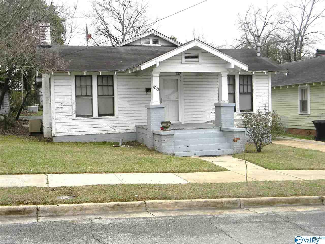 Property Photo:  1208 Jupiter Street  AL 35901 