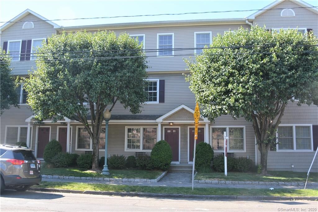 Property Photo:  28 3rd Street 52  CT 06905 