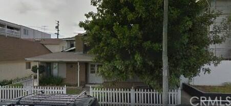 Property Photo:  375 Newport Avenue  CA 90814 