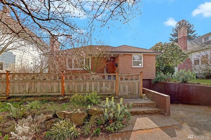 915 N 77th Street  Seattle WA 98103 photo