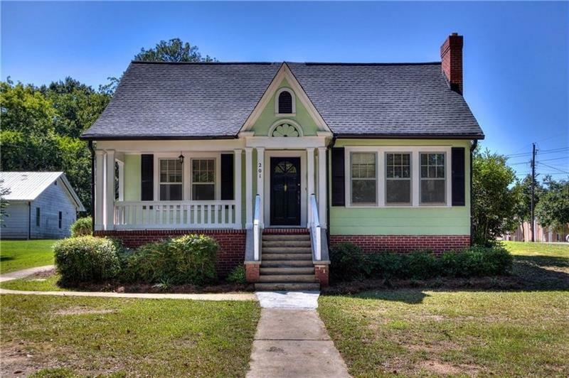 Property Photo: 201 Hampton Street 30153