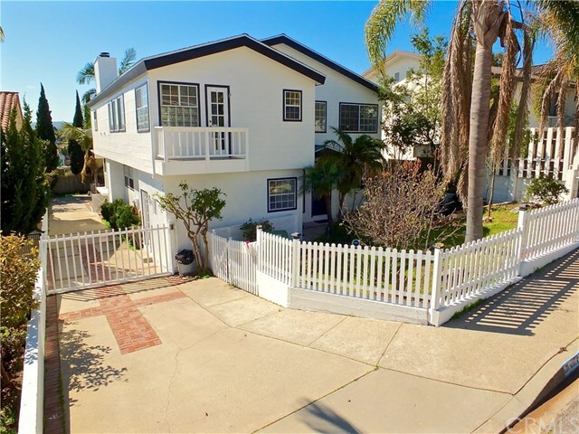 Property Photo: 1726 Mathews Avenue CA 90266