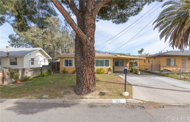 Property Photo:  165 N Victoria Avenue  CA 92583 