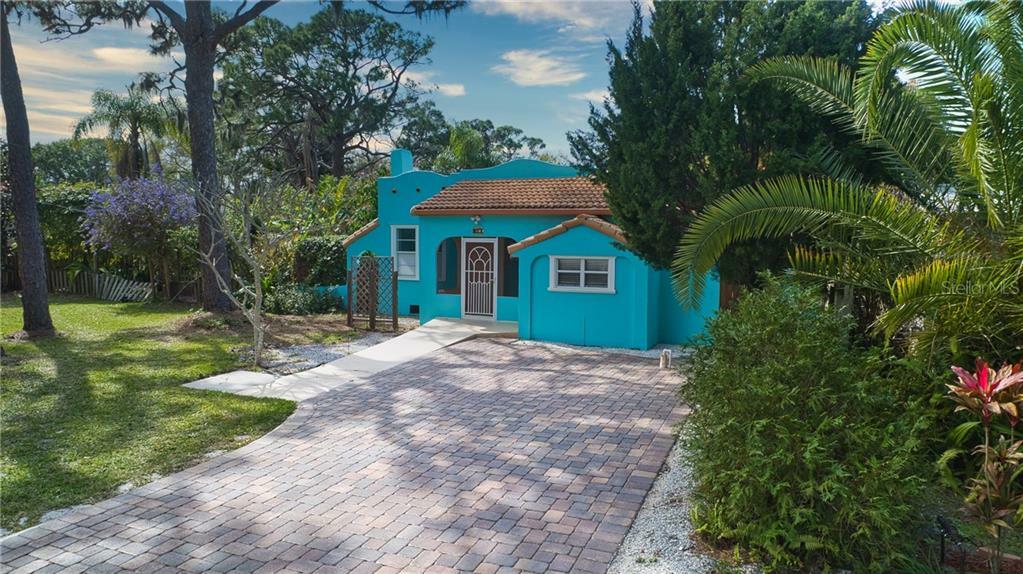 Property Photo:  508 Pameto Road  FL 34275 