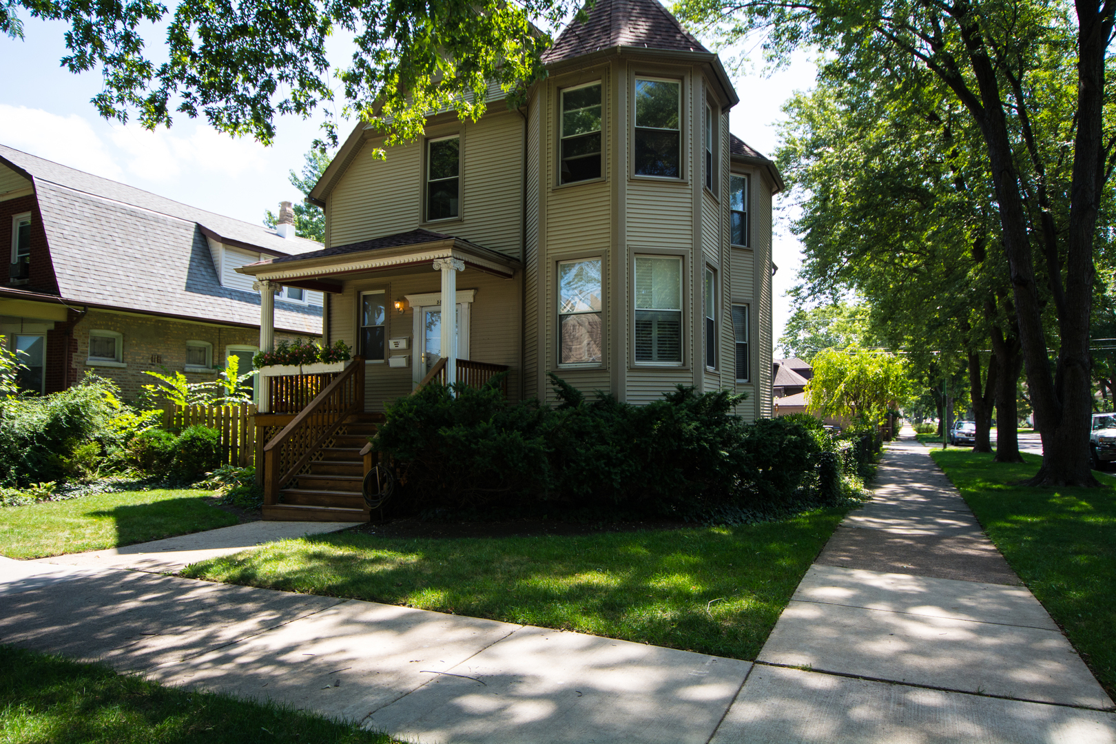 Property Photo:  5857 West Dakin Street 1  IL 60634 