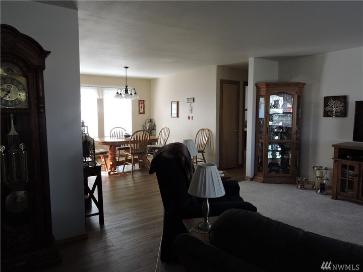 Property Photo:  706 2nd Ave SE  WA 98823 