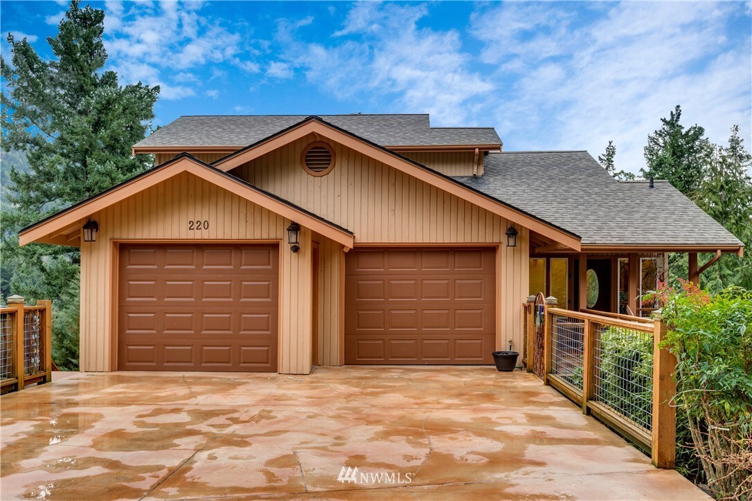 Property Photo: 220 Sea Pines Road WA 98229