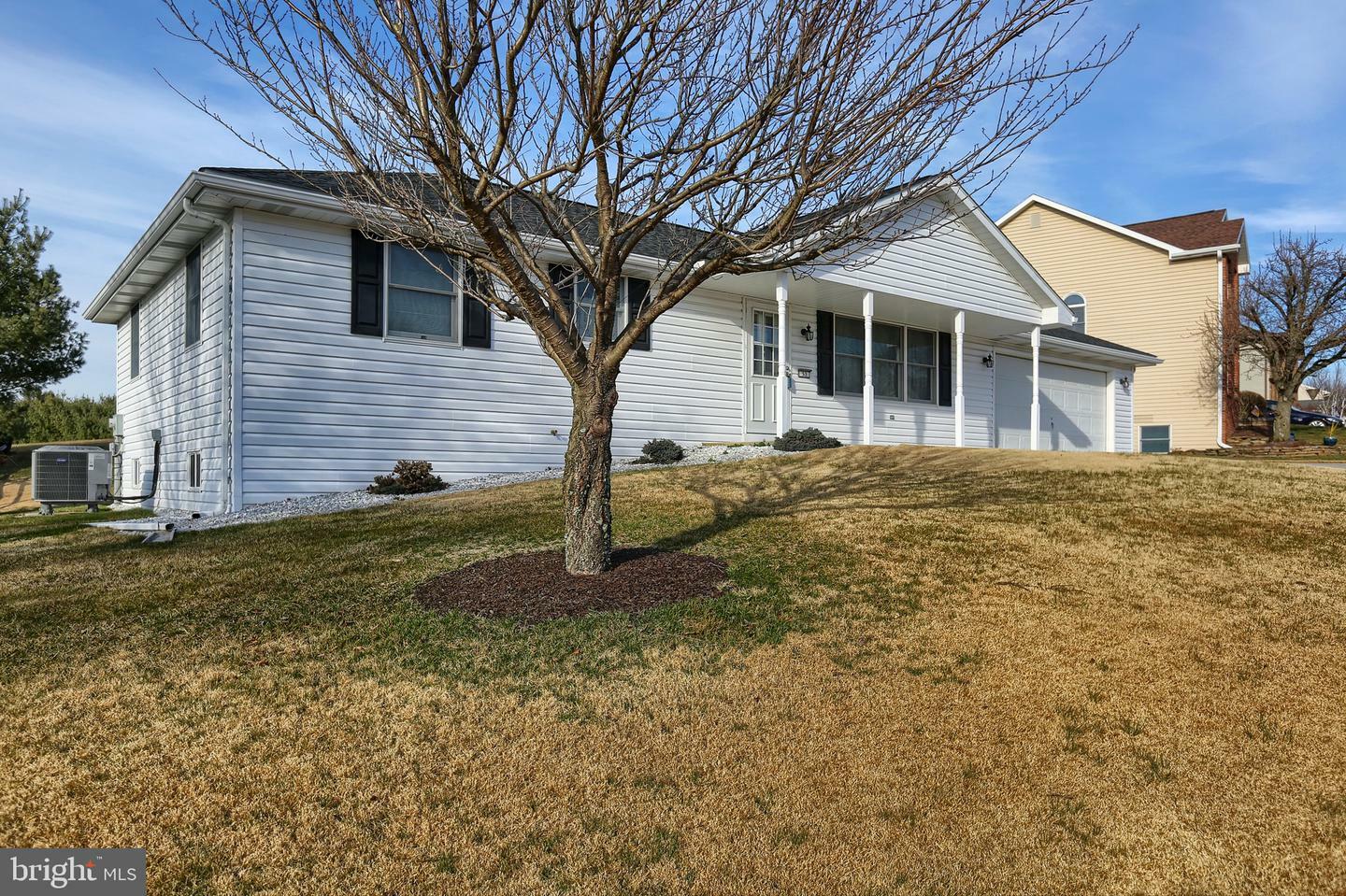 Property Photo:  53 Sherwood Circle  PA 17025 