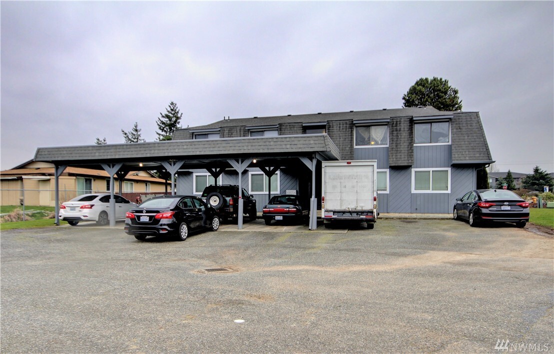 Property Photo: 130 Stanford Dr WA 98273