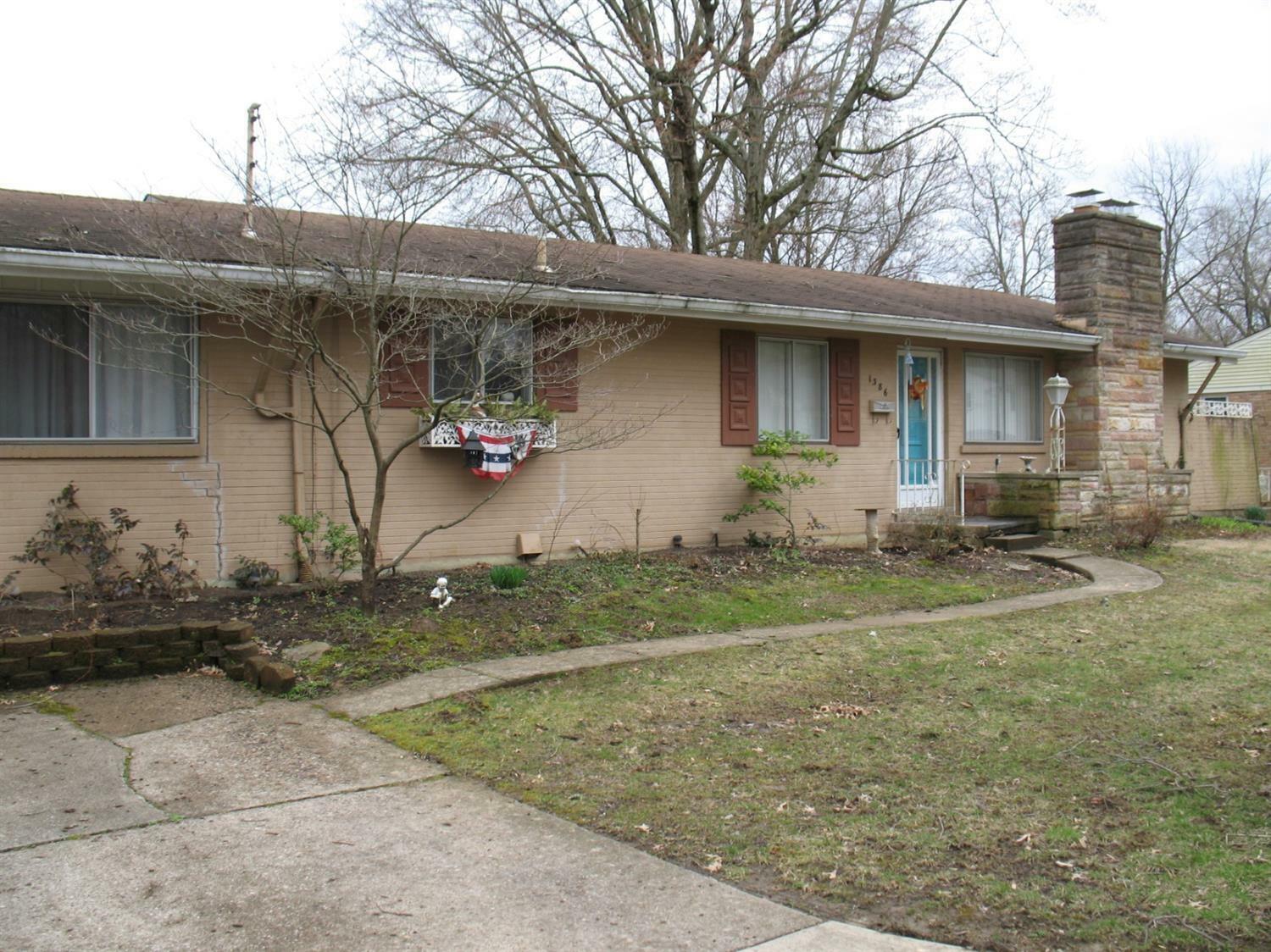 Property Photo:  1386 Dyer Ave  OH 45230 