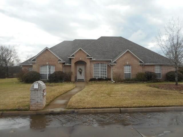 Property Photo: 608 Vonda TX 75482
