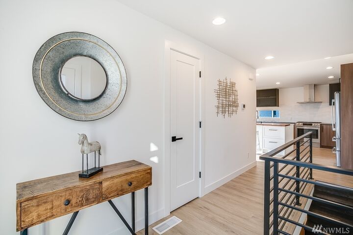 Property Photo:  7601  Latona Avenue NE  WA 98115 