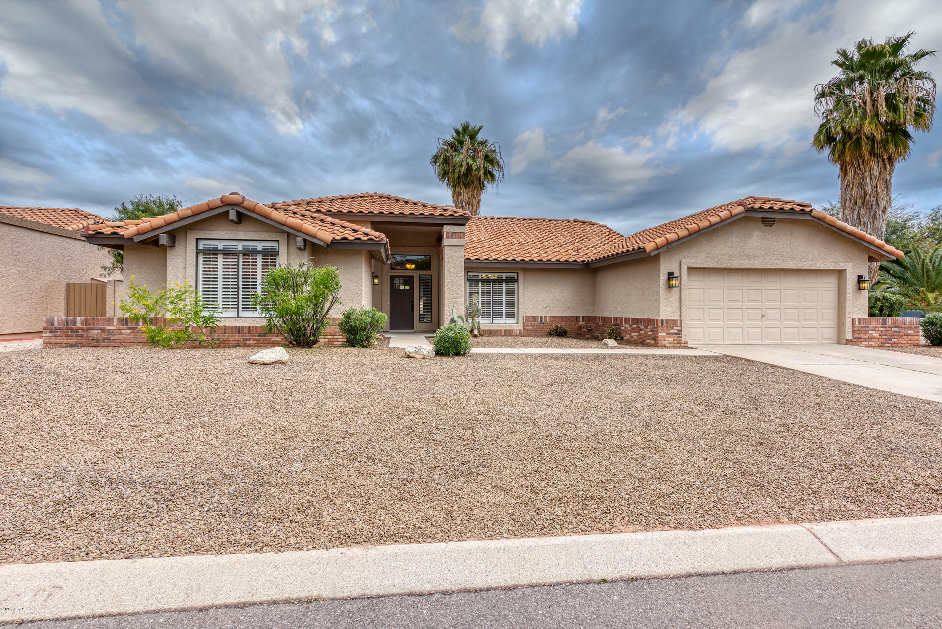 Property Photo:  16910 E De Anza Drive  AZ 85268 