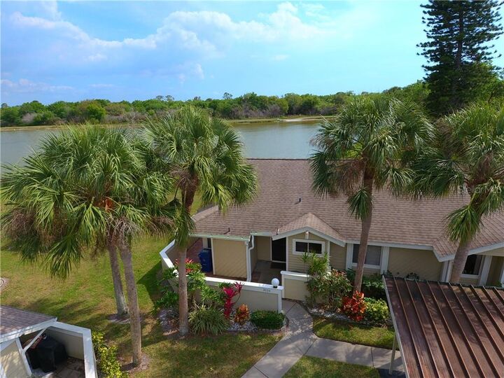 Property Photo:  3034 Heron Lake Court 7-C  FL 34293 