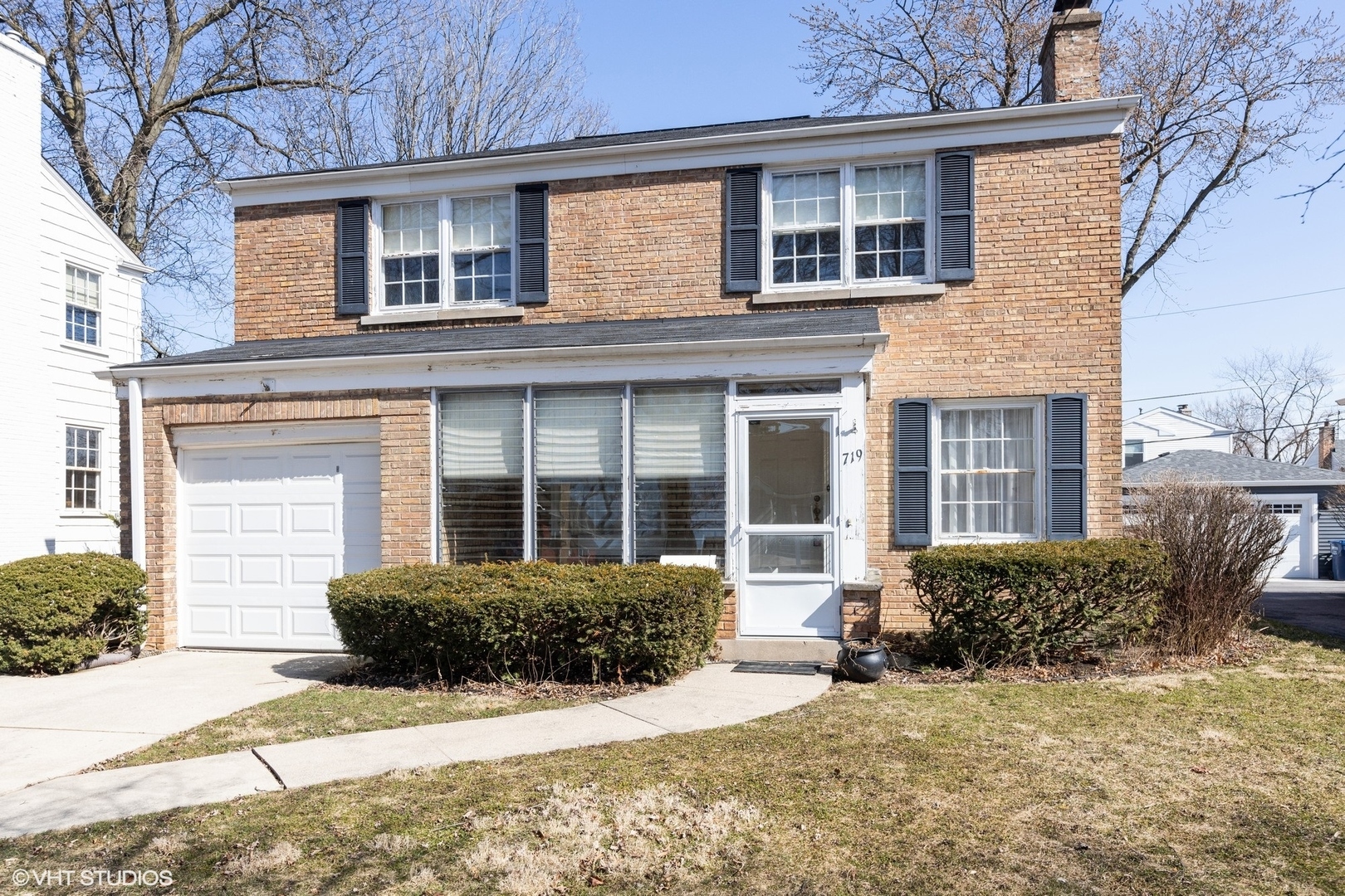 Property Photo:  719 Forest Road  IL 60526 