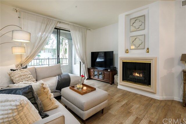 Property Photo: 555 Maine Avenue 105 CA 90802