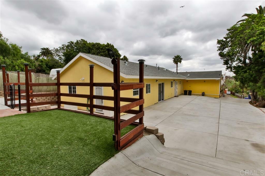 Property Photo: 6052 Wunderlin Avenue CA 92114