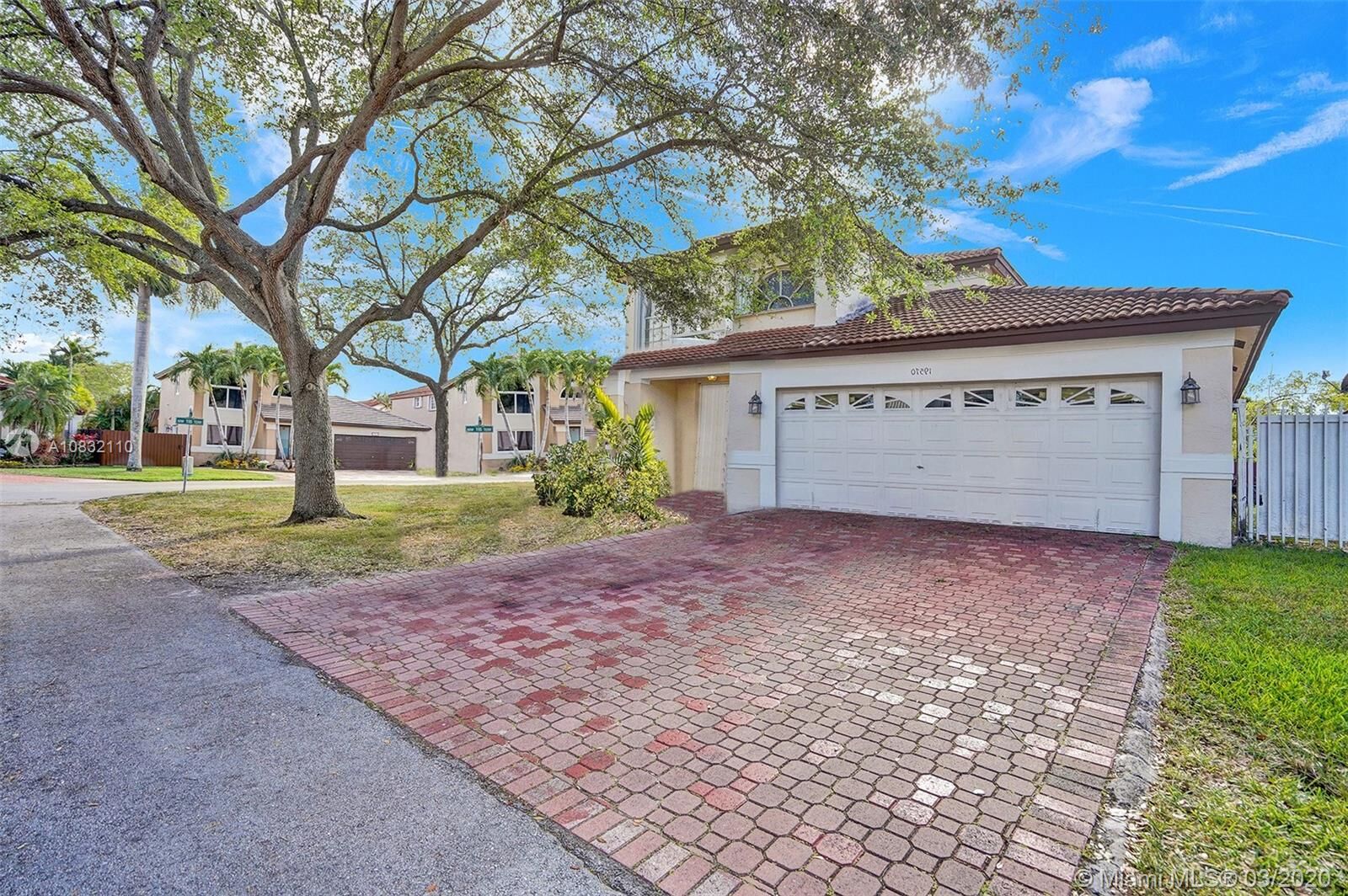 Property Photo: 19570 NW 82 Ct FL 33015