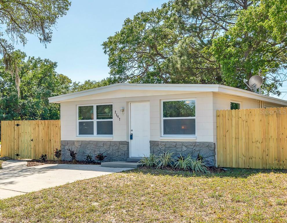 Property Photo:  2547 35th Street S  FL 33711 