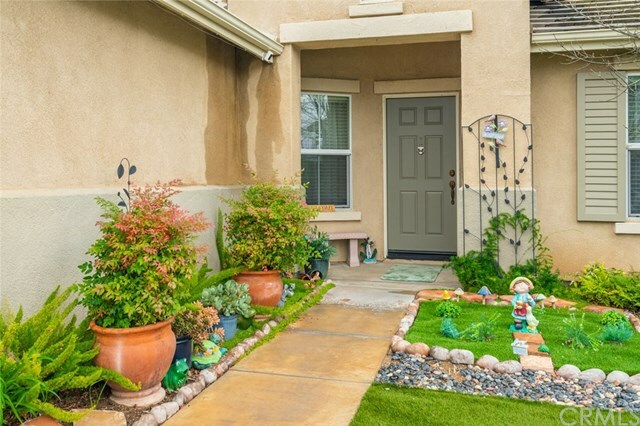 Property Photo:  1531 Whiteoak Drive  CA 92571 