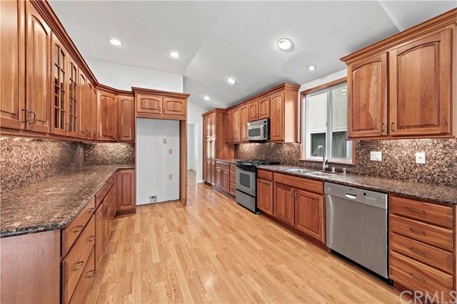Property Photo: 33 Dewey CA 92620