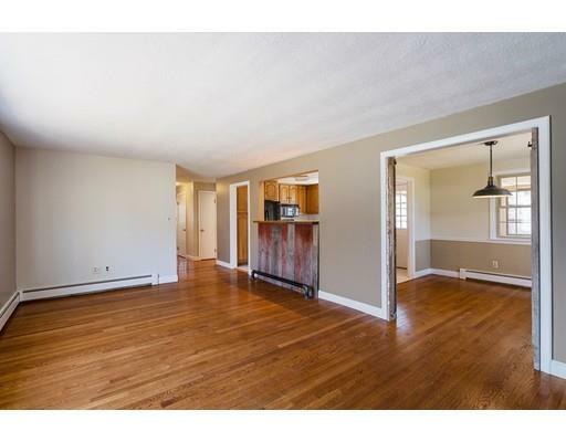 Property Photo:  4 Crestwood Drive  MA 01810 