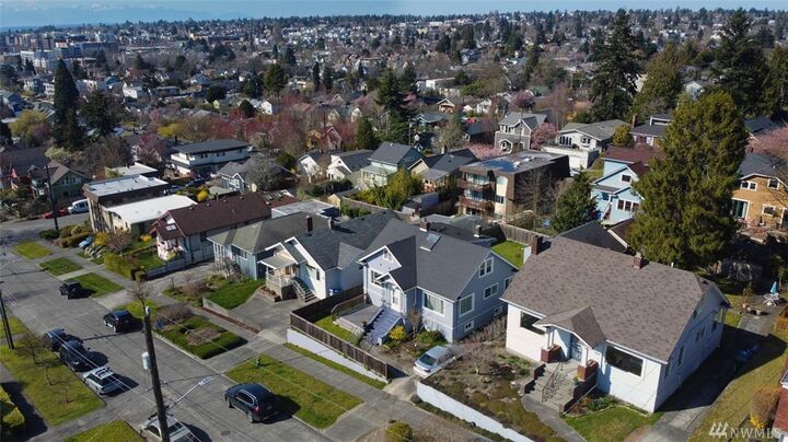 Property Photo: 326 NW 52nd St WA 98107