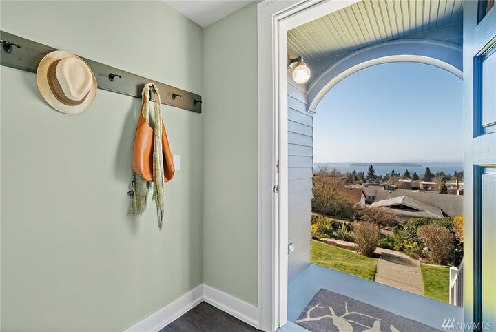 Property Photo:  6552  41st Avenue SW  WA 98136 