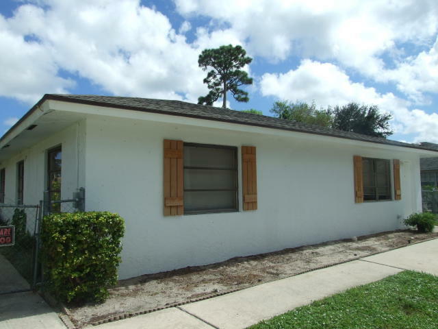 Property Photo:  9060 W Highland Pines Boulevard  FL 33418 