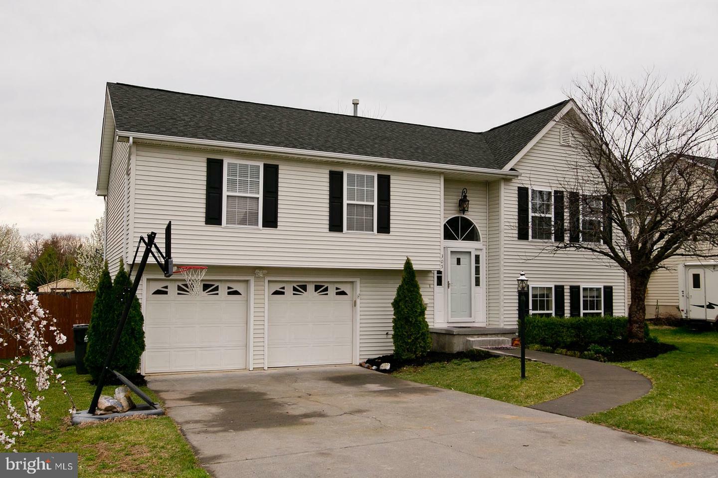 Property Photo:  305 Montgomery Circle  VA 22655 