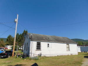 1637 Old Roane St St  Harriman TN 37748 photo