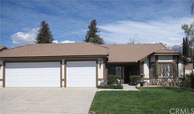 Property Photo:  933 Pineridge Street  CA 91784 