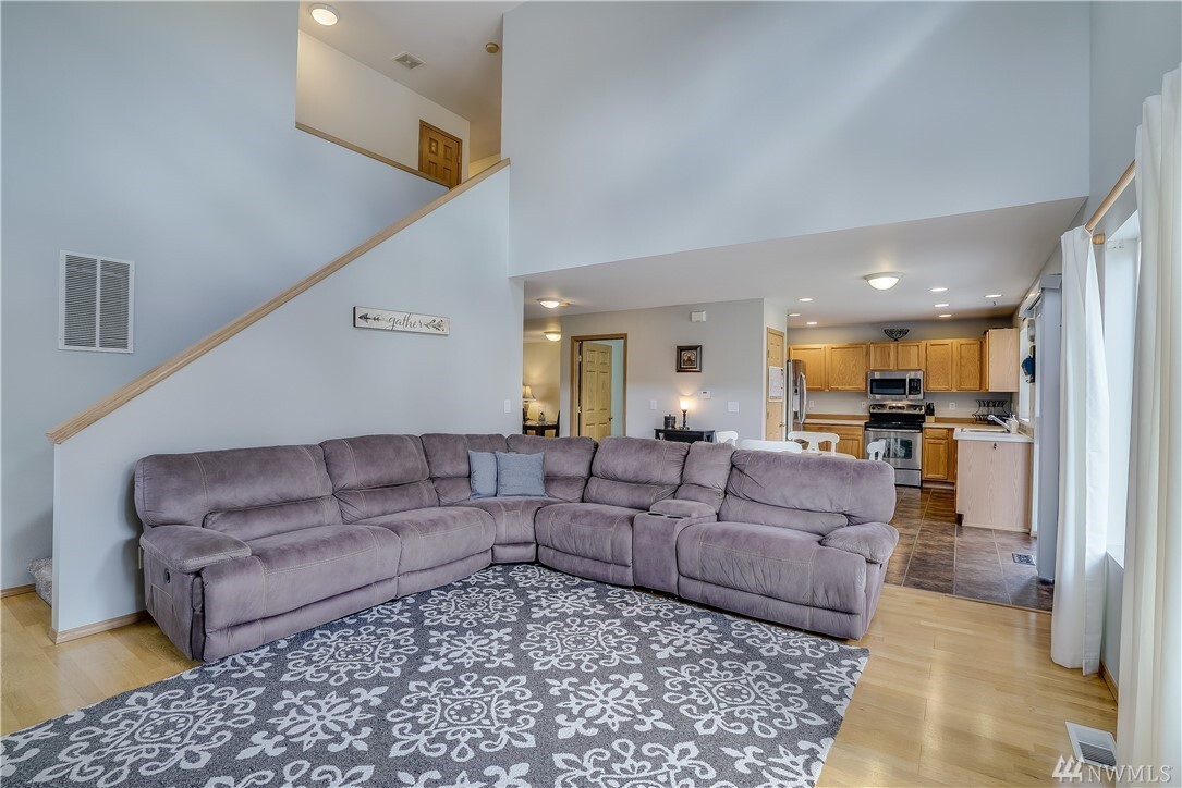 Property Photo: 5108 152nd Place SE WA 98208