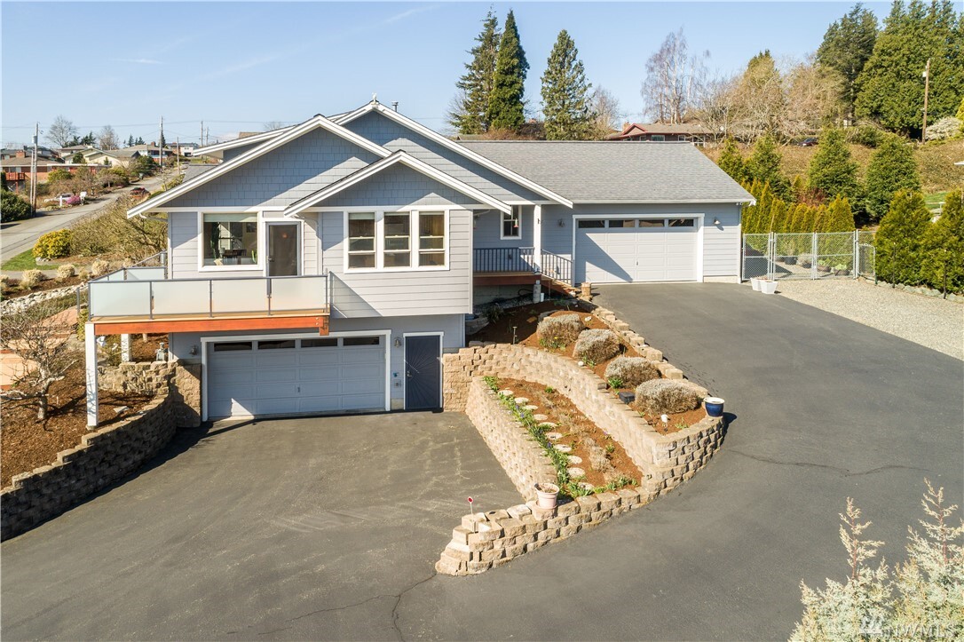 Property Photo:  2440  Crestline Street  WA 98248 