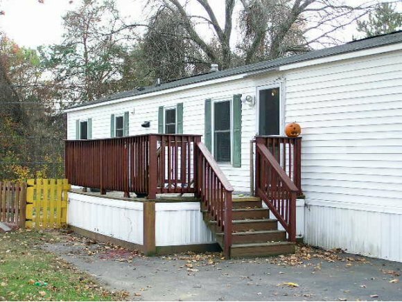 Property Photo:  6 Longmeadow Drive  NH 03301 