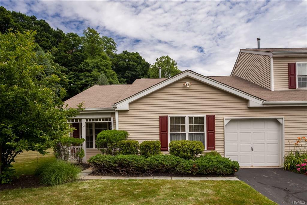 Property Photo:  34 Bridgewater Way  NY 12601 
