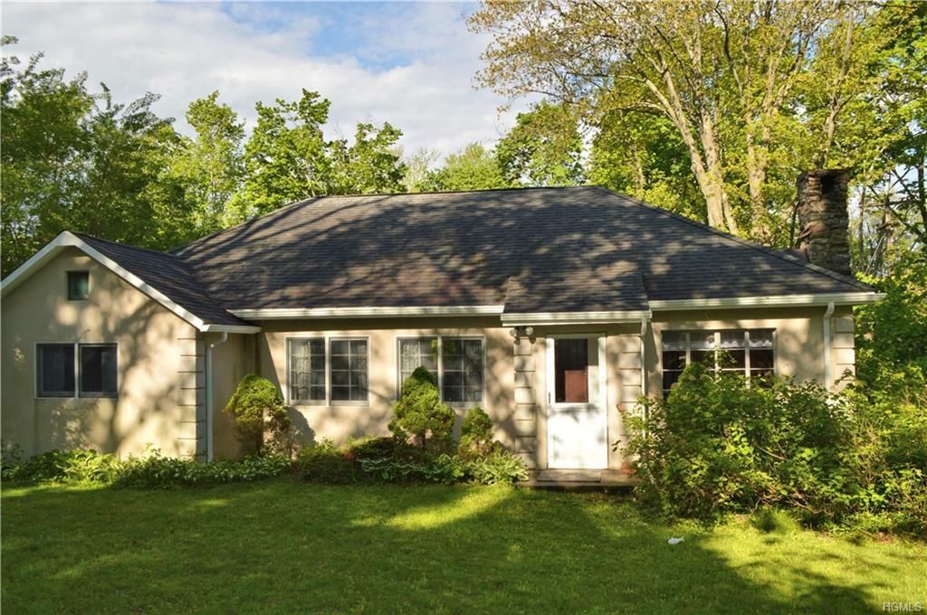 Property Photo:  11 Hilltop Lane  NY 10509 