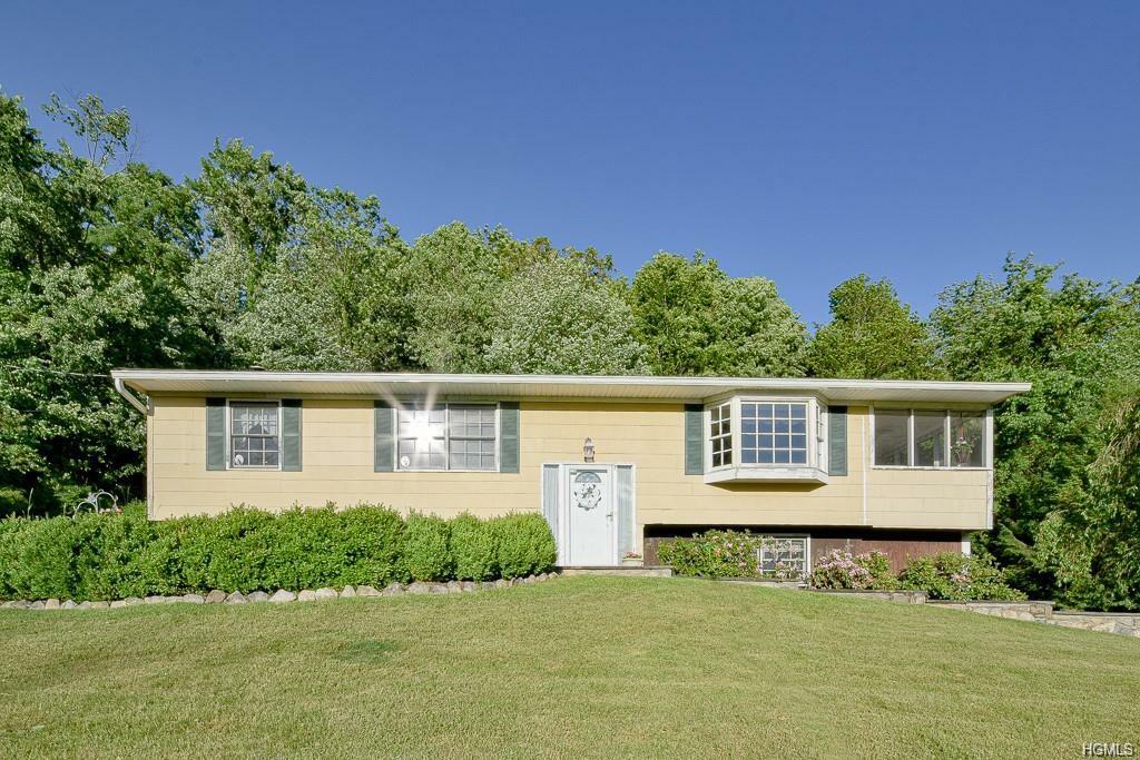 Property Photo:  55 Lakeview Road  NY 10512 