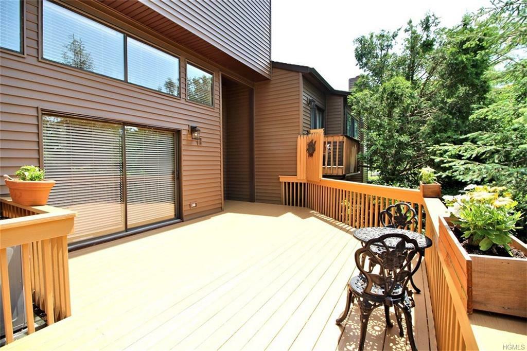 Property Photo:  6 Tulip Court  NY 10954 