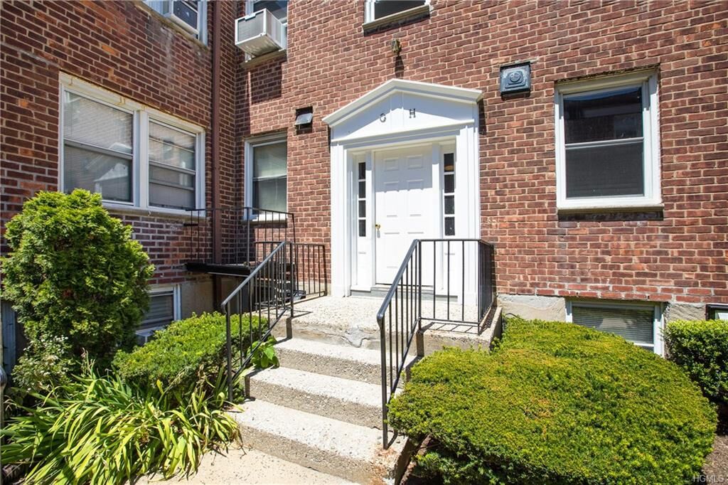 Property Photo: 79 N Broadway G2 NY 10603