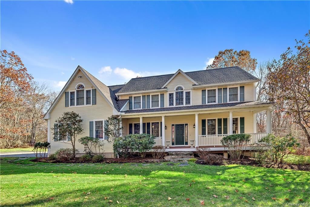 Property Photo: 14 Beaver Pond Lane NY 10590