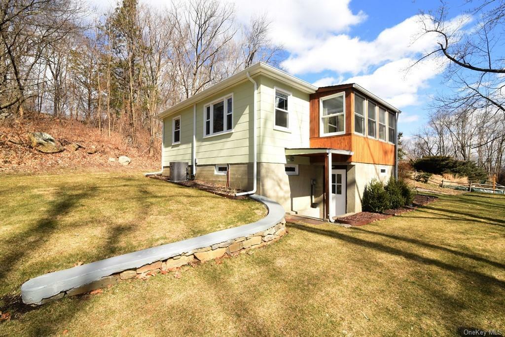 Property Photo:  45 Lakeport Drive  NY 12563 