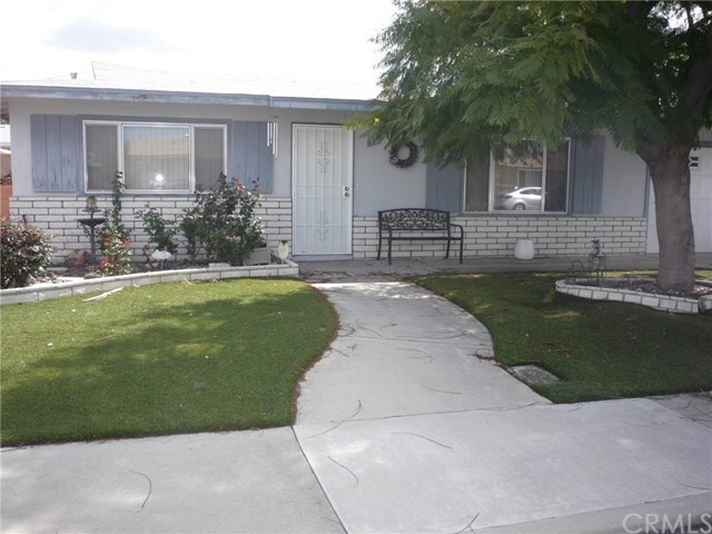 Property Photo:  880 Felipe Place  CA 92543 