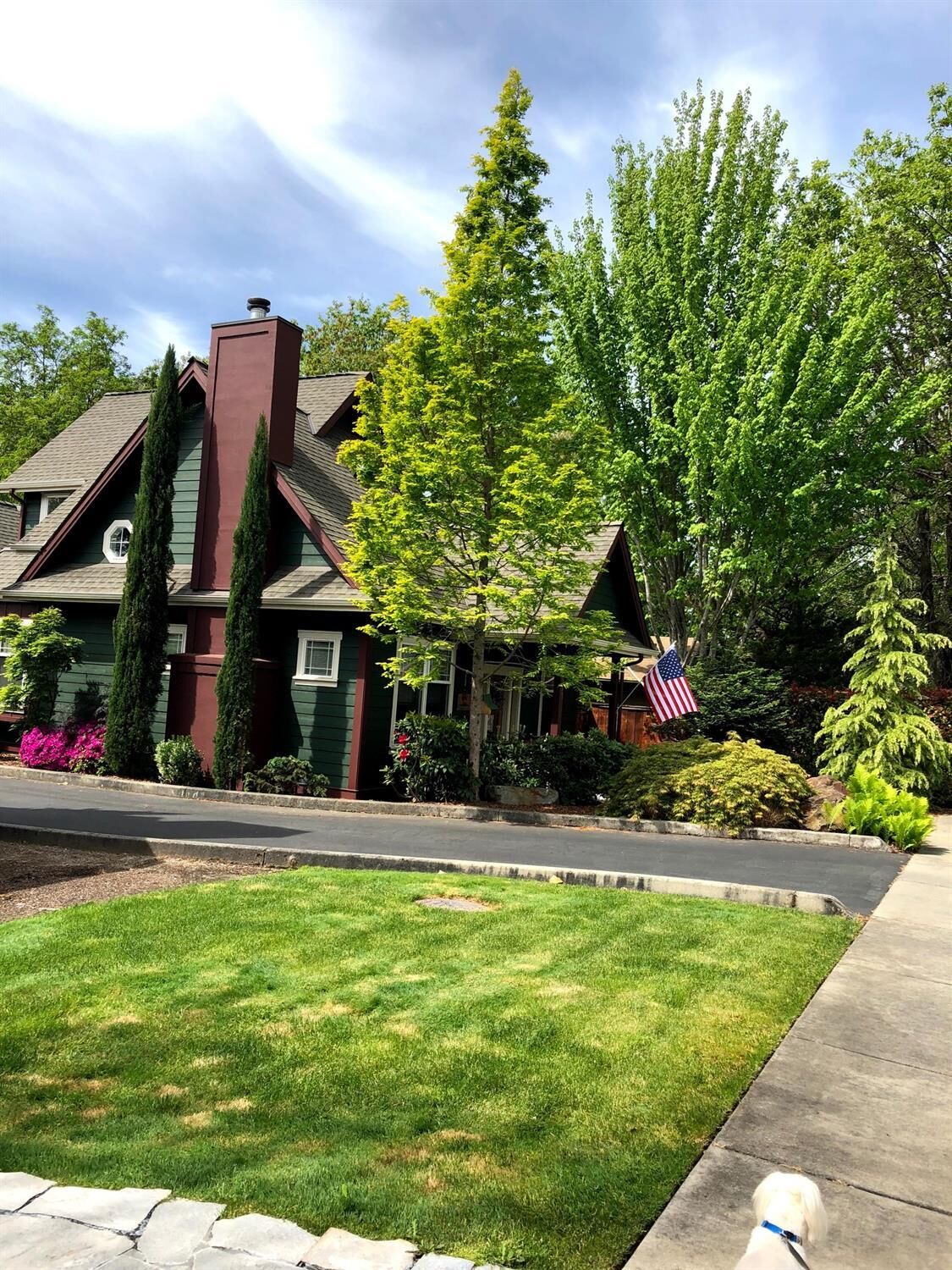 Property Photo:  1613 SW I Street  OR 97526 