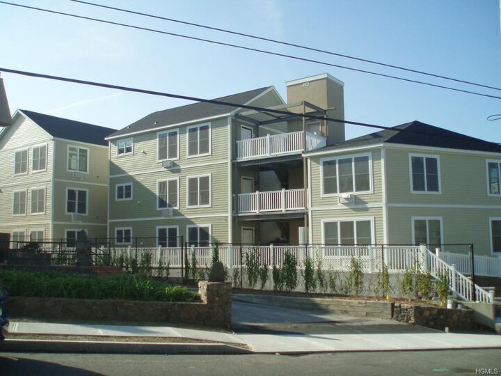 266 S Lexington 7  White Plains NY 10606 photo