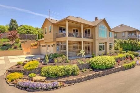 Property Photo:  2430 Herrington Way  OR 97504 