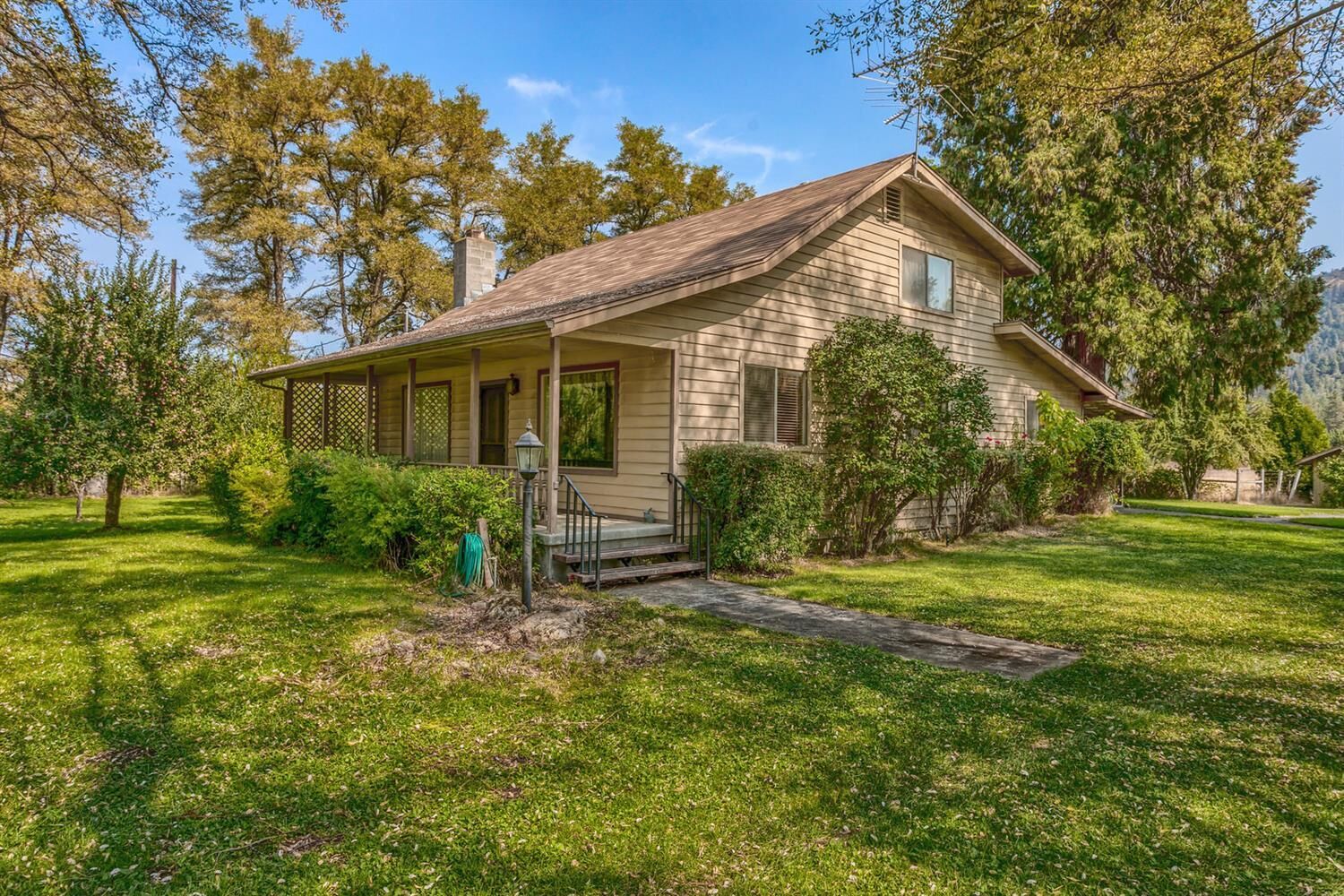 Property Photo:  20541 Williams Highway  OR 97544 