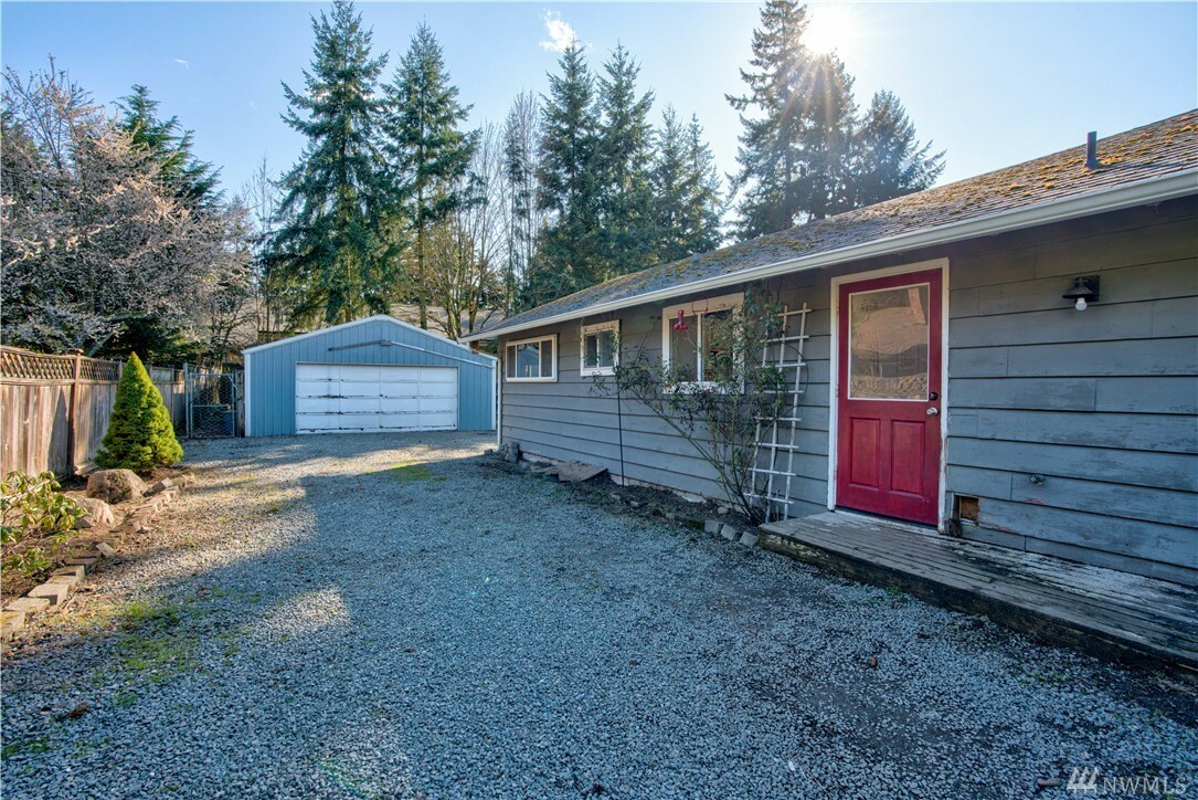 Property Photo:  6606 230th St SW  WA 98043 