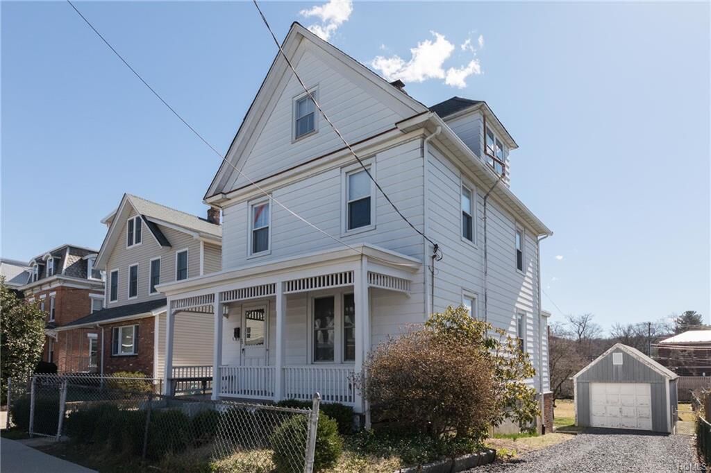 Property Photo:  20 Maple Street  NY 10522 
